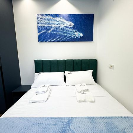 Marina Private Room Shkodër Exteriör bild