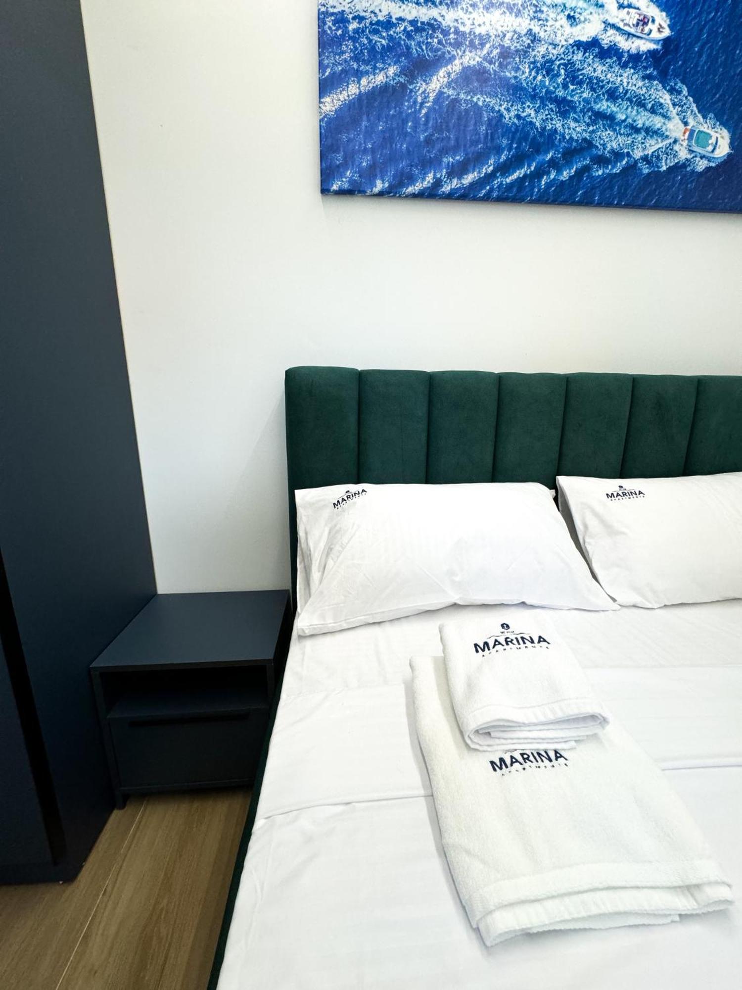 Marina Private Room Shkodër Exteriör bild